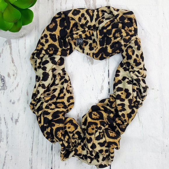 2 Chic Accessories - 2 Chic Leopard Print Infinity Scarf